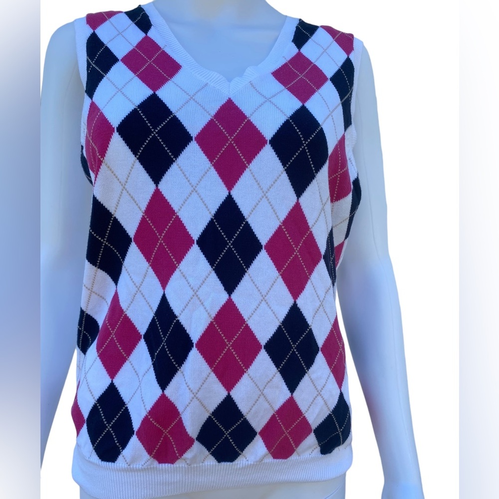 M 346 Books Brothers v-neck sleeveless sweater